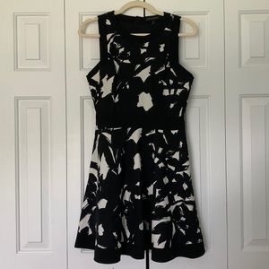 Black and White Patterned Fit and Flare Dress - Banana Republic